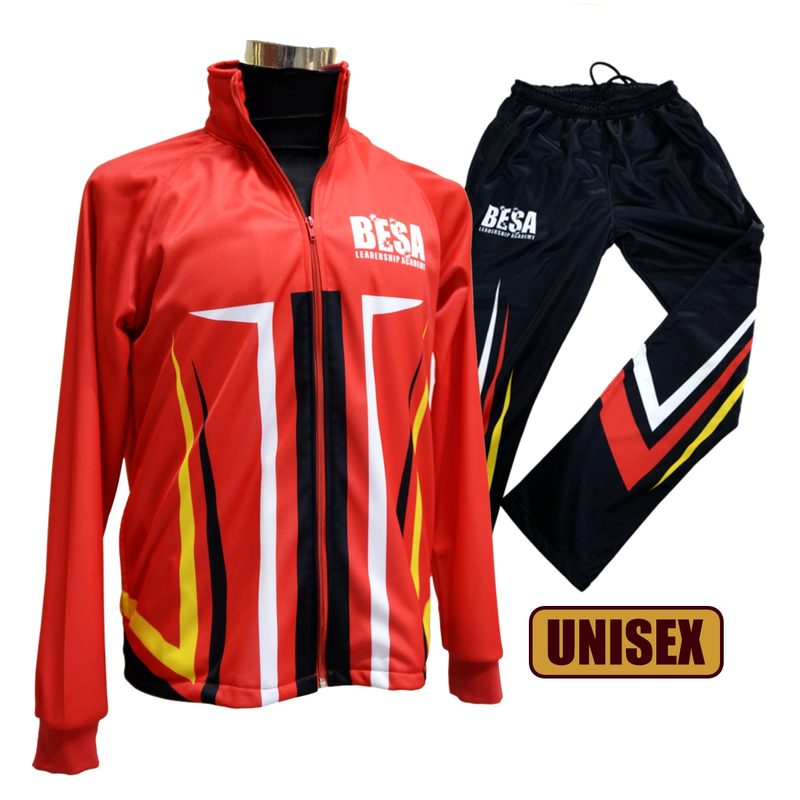 Sports tracksuit (optional)